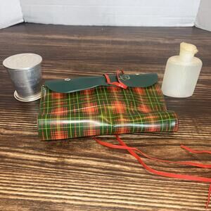 VINTAGE GIRL SCOUTS TOILETRY KIT